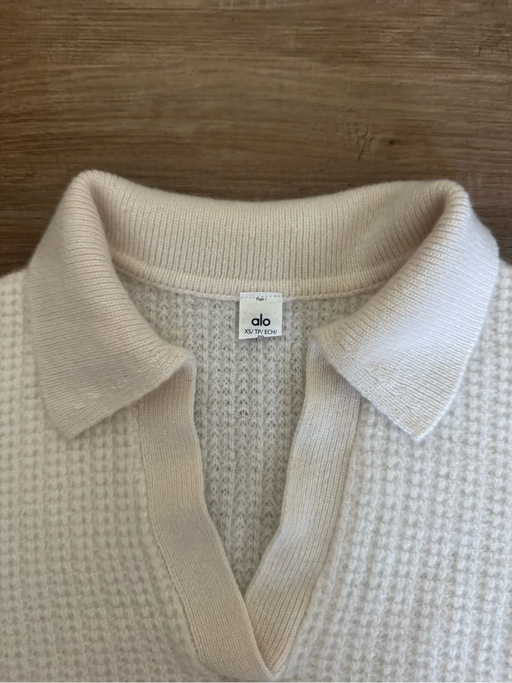 Alo Yoga Cashmere Plush Waffle Polo Tee XS